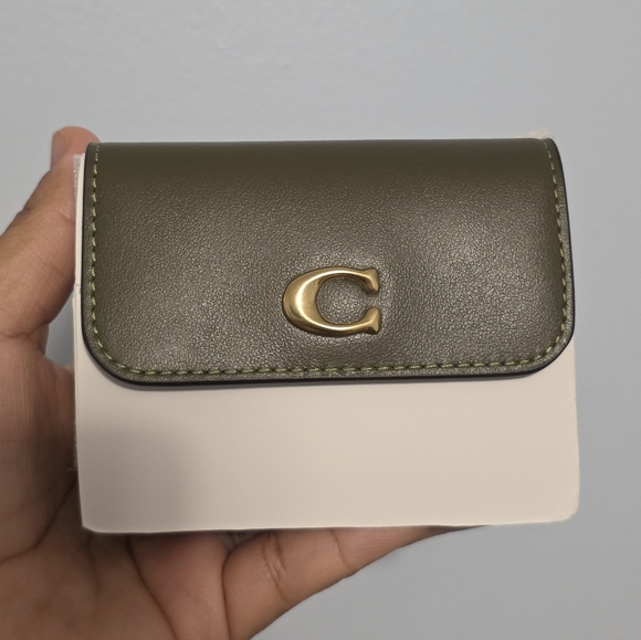 Coach Essential Leather Card Holder - Picture 2 of 11